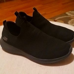 Sketchers Memory Foam Sneaker